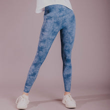 Cargar imagen en el visor de la galería, Floral  Smooth Leggings
