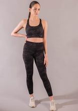 Cargar imagen en el visor de la galería, Camouflage Smooth Leggings - Kila Activewear
